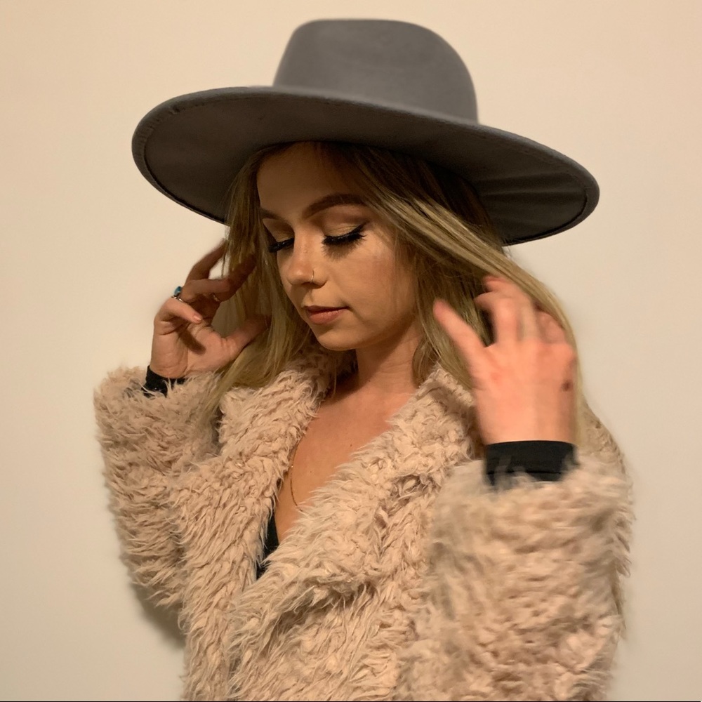 Gray Sun Hat🌻